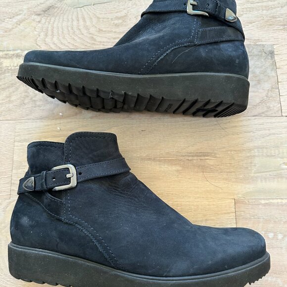 Navy Blue Suede bootie gabor size 8.5 - Picture 2 of 9